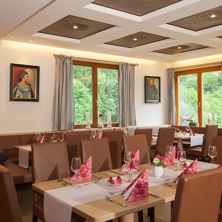 Casa de hóspedes Pass Lueg 3*